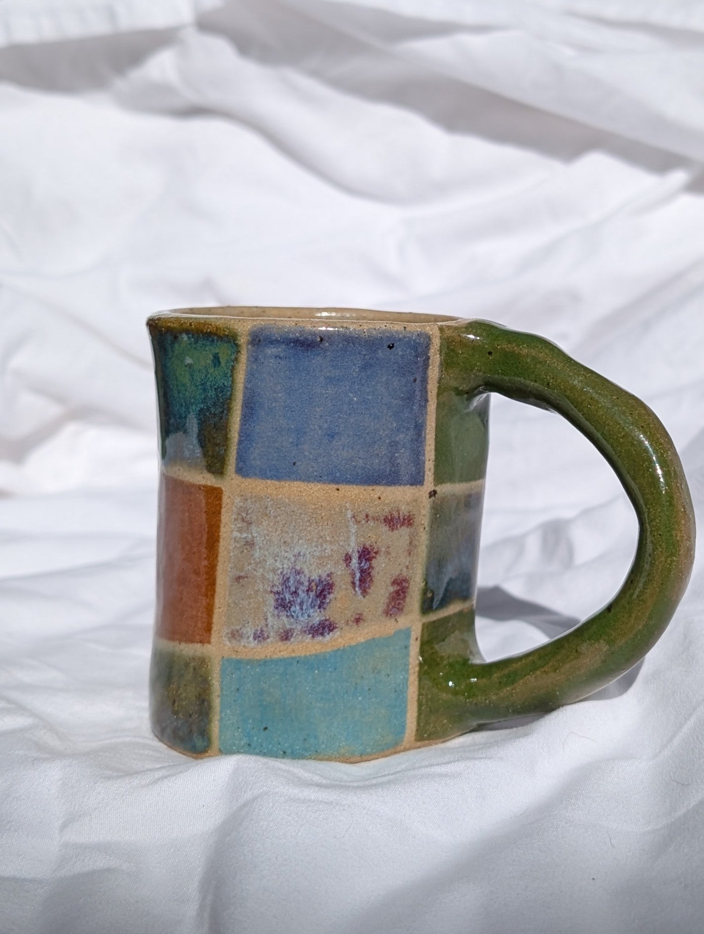 earth checkered mug